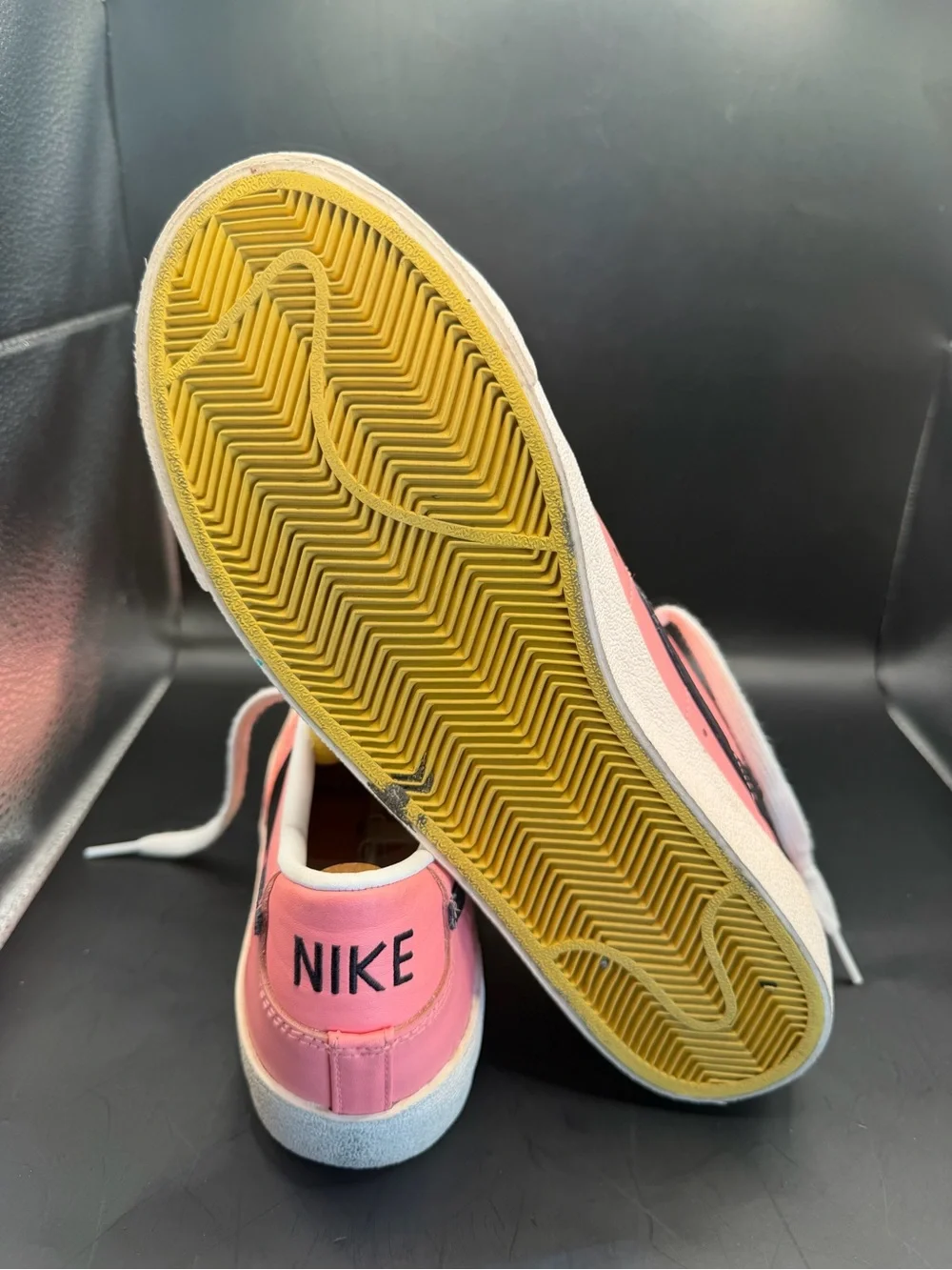 Nike Blazer Low ‘77 Essential Pink Foam/Black Sneakers Women’s Size 10